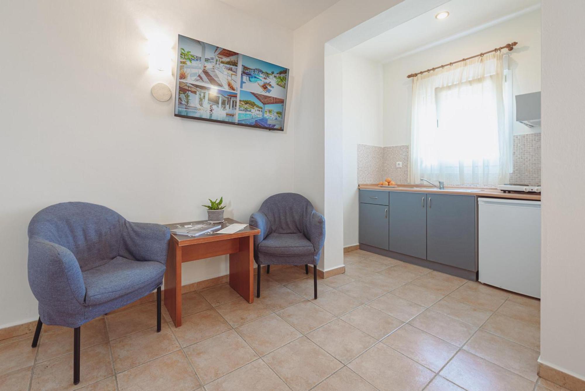 חניוטי Ampelia Hotel Kassandra מראה חיצוני תמונה